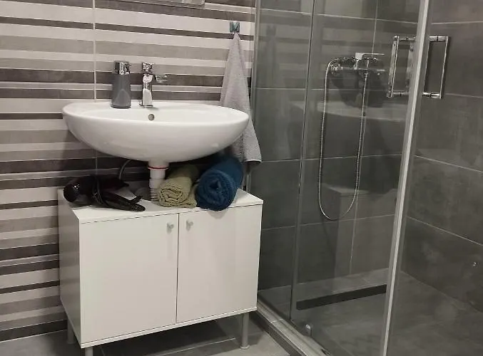 Green!! Lägenhet Sremska Mitrovica